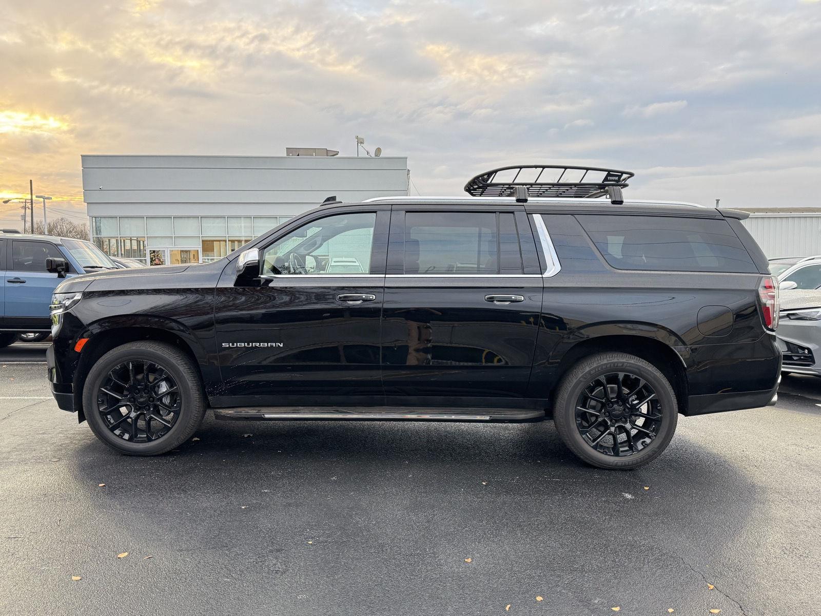 2022 Chevrolet Suburban Premier photo 3