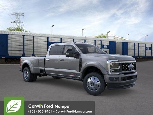 2025 Ford F-450SD Platinum