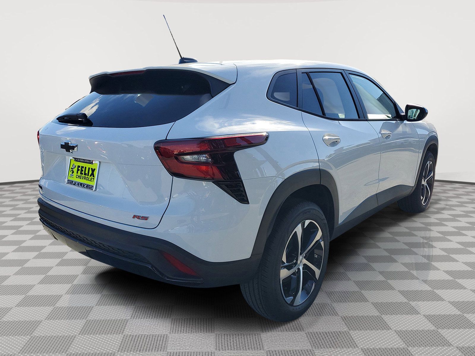 2026 Chevrolet Trax photo 2