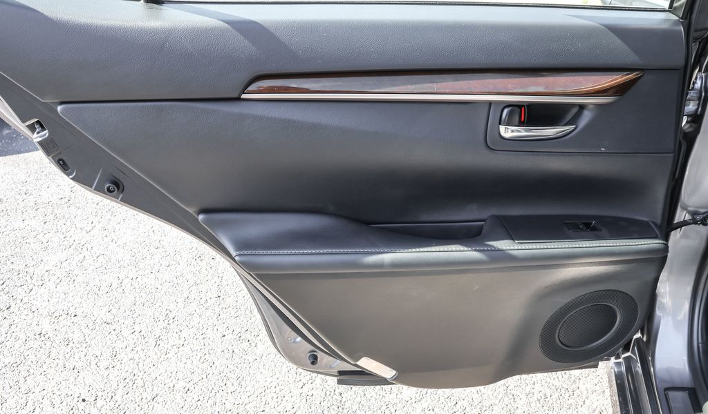 2014 Lexus ES 350 photo 24
