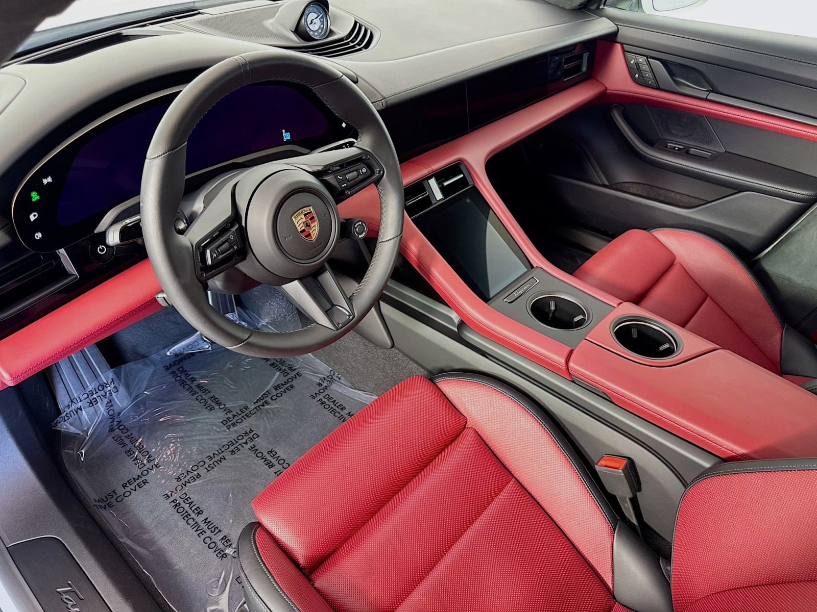 2025 Porsche Taycan 4S photo 4