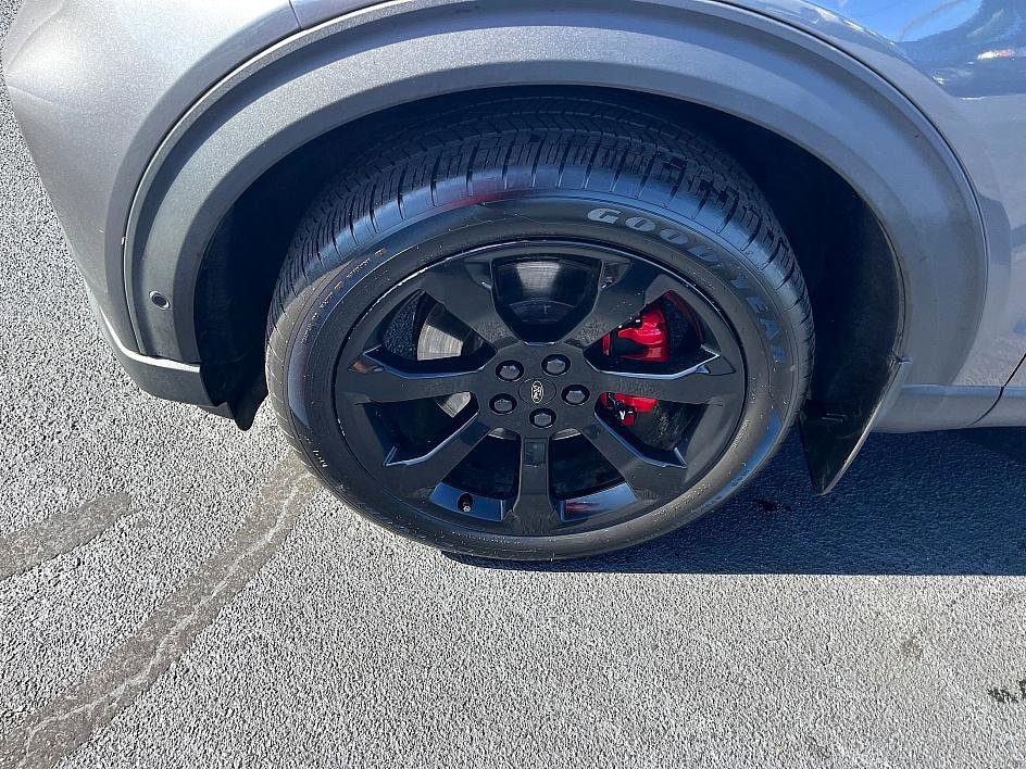 2021 Ford Explorer ST photo 10