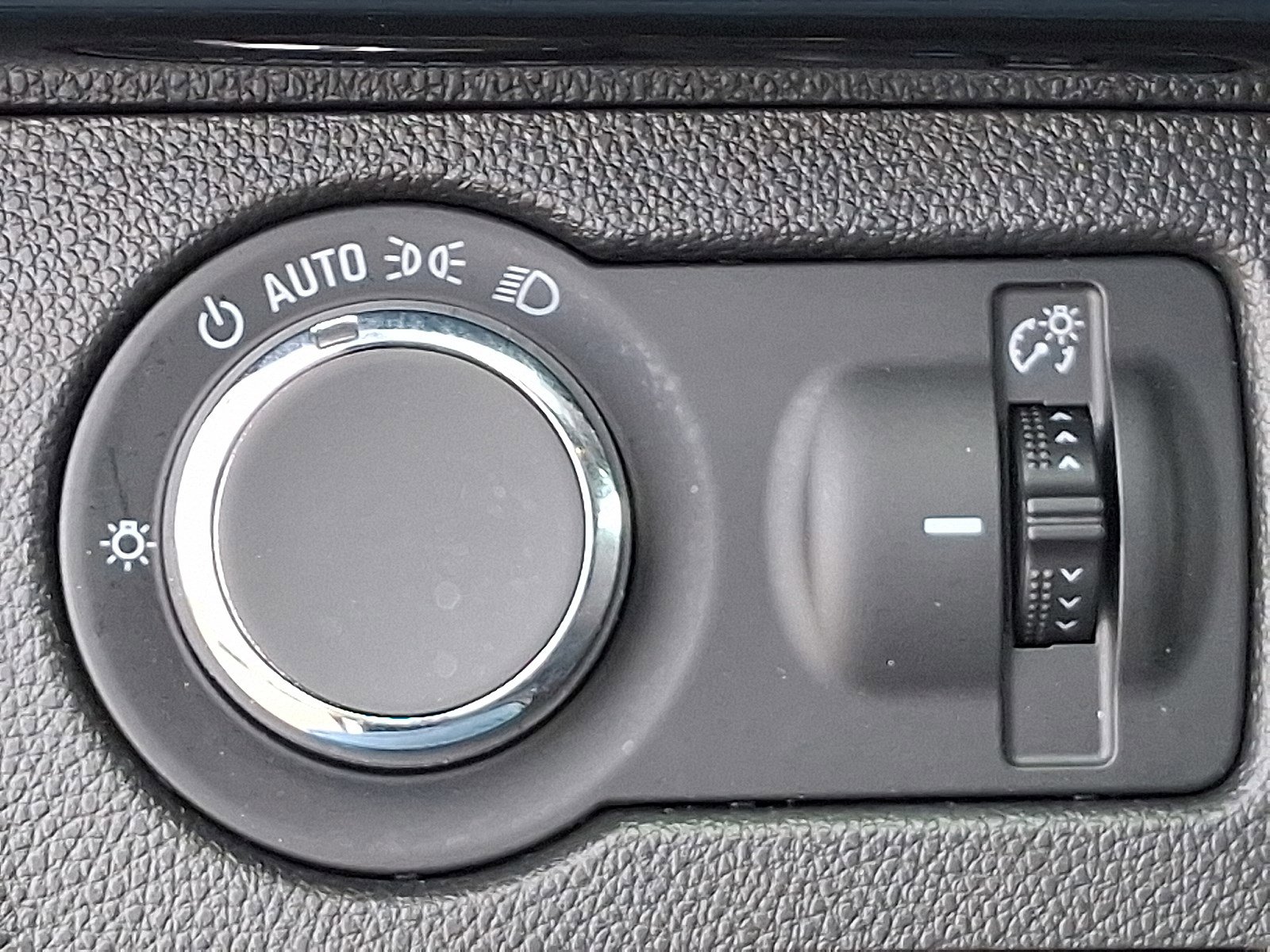 2021 Chevrolet Spark 1LT photo 22