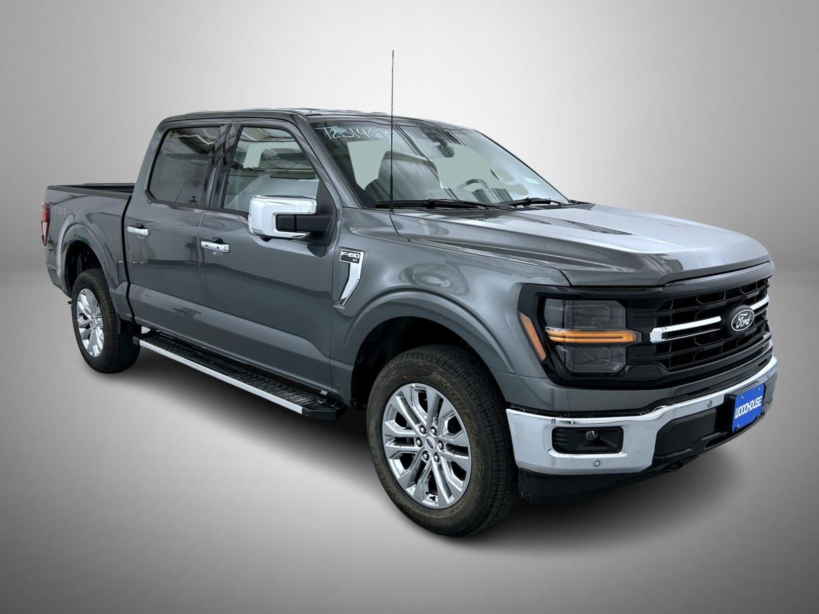 2025 Ford F-150 XLT photo 3