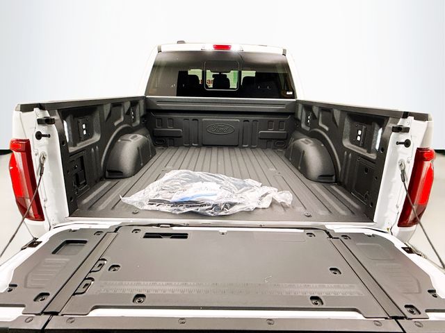 2025 Ford F-150 Lariat photo 25