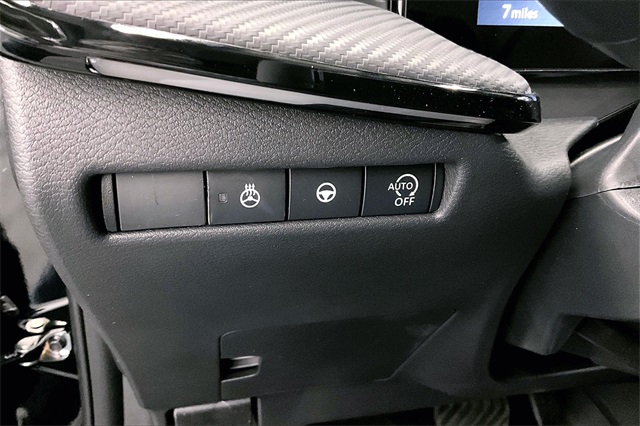 2025 Nissan Kicks SR photo 24