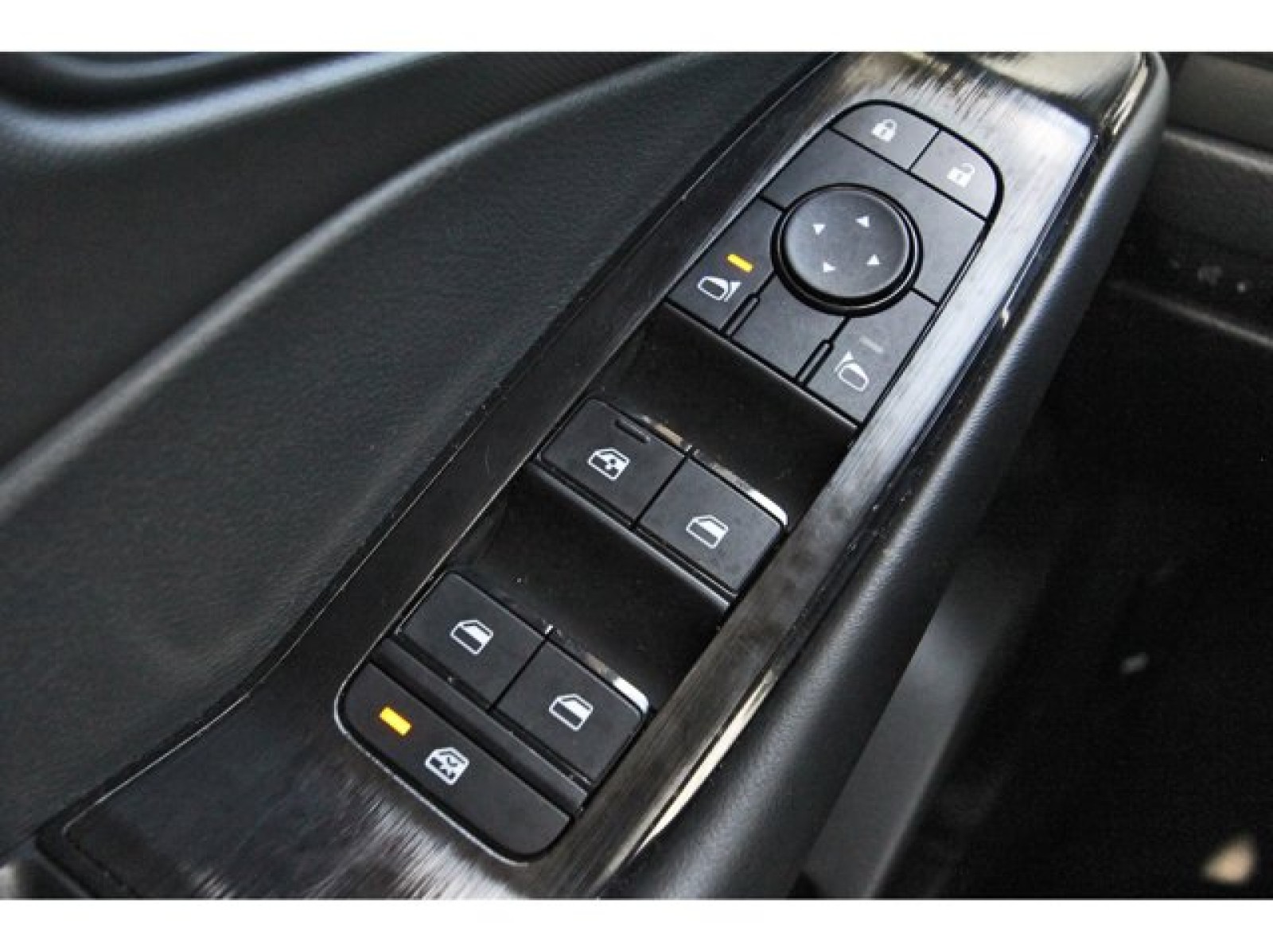 2025 Nissan Rogue S Silver at Robbins Nissan