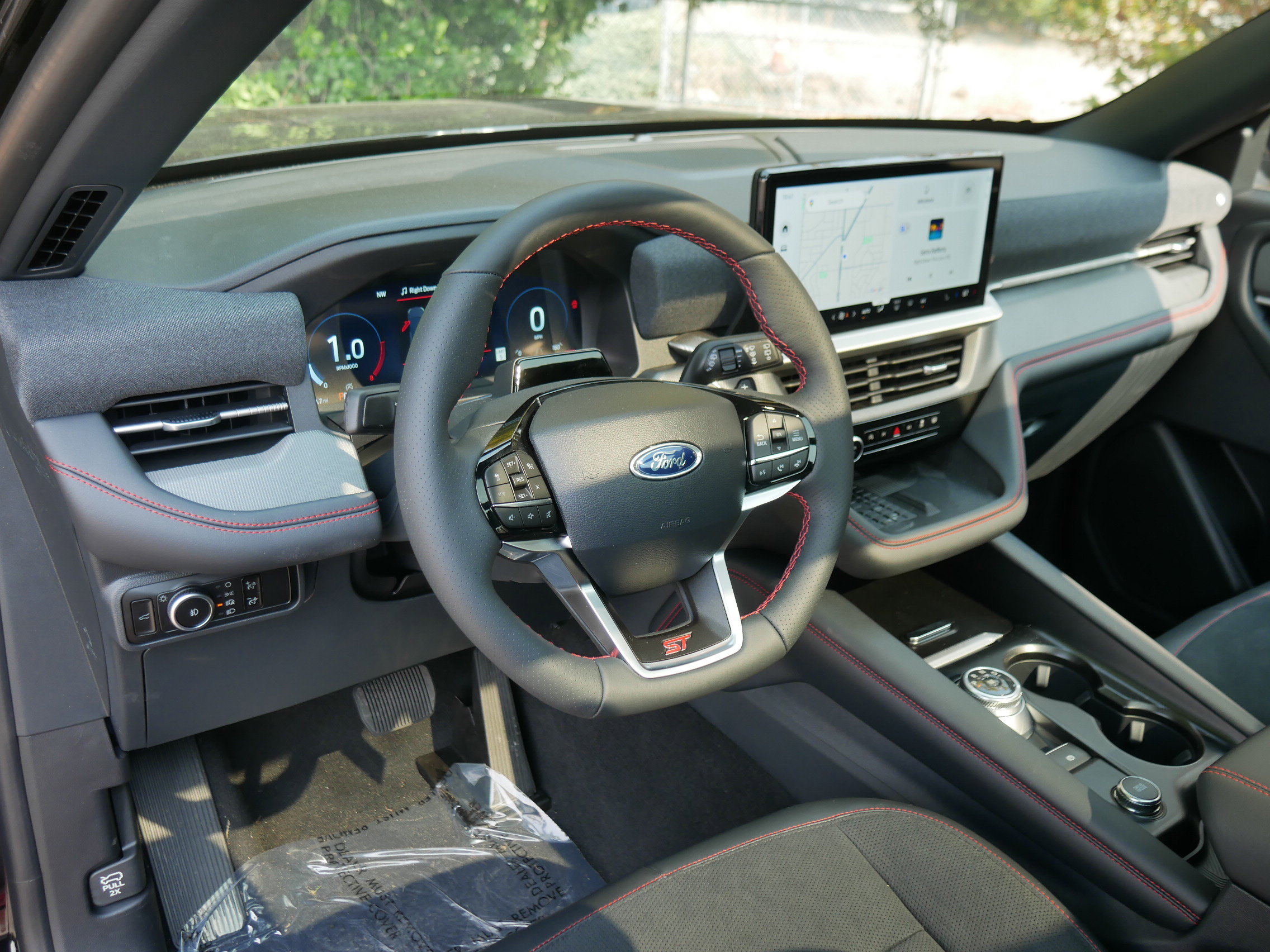 2025 Ford Explorer ST photo 3