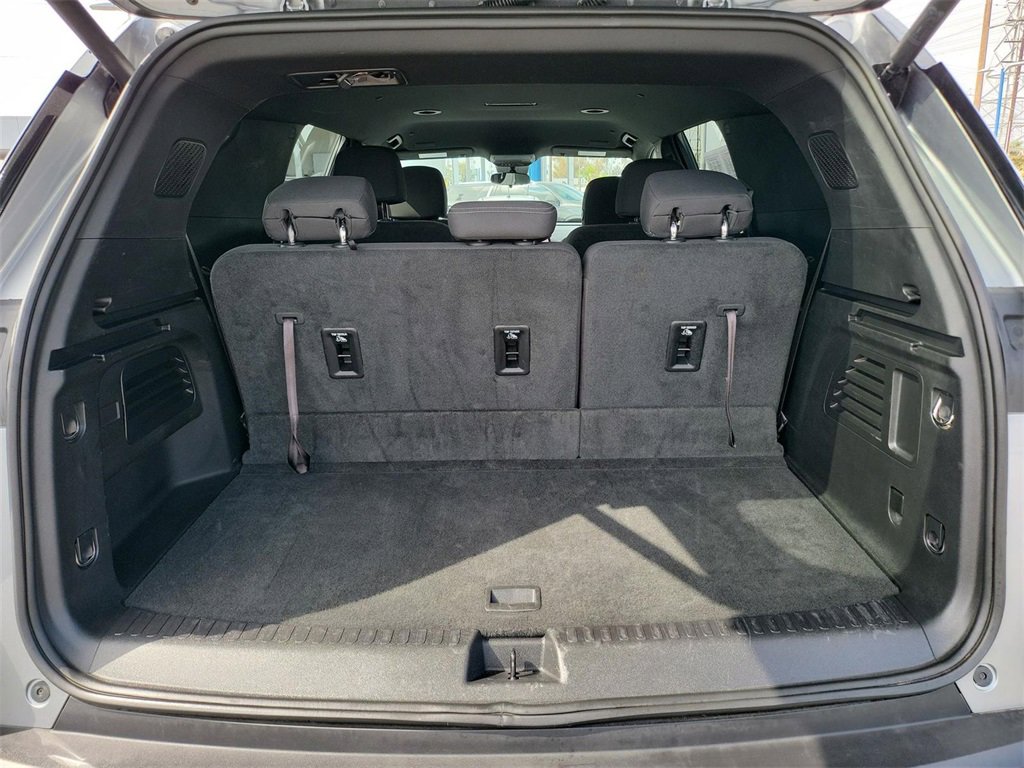 2025 Chevrolet Traverse photo 17