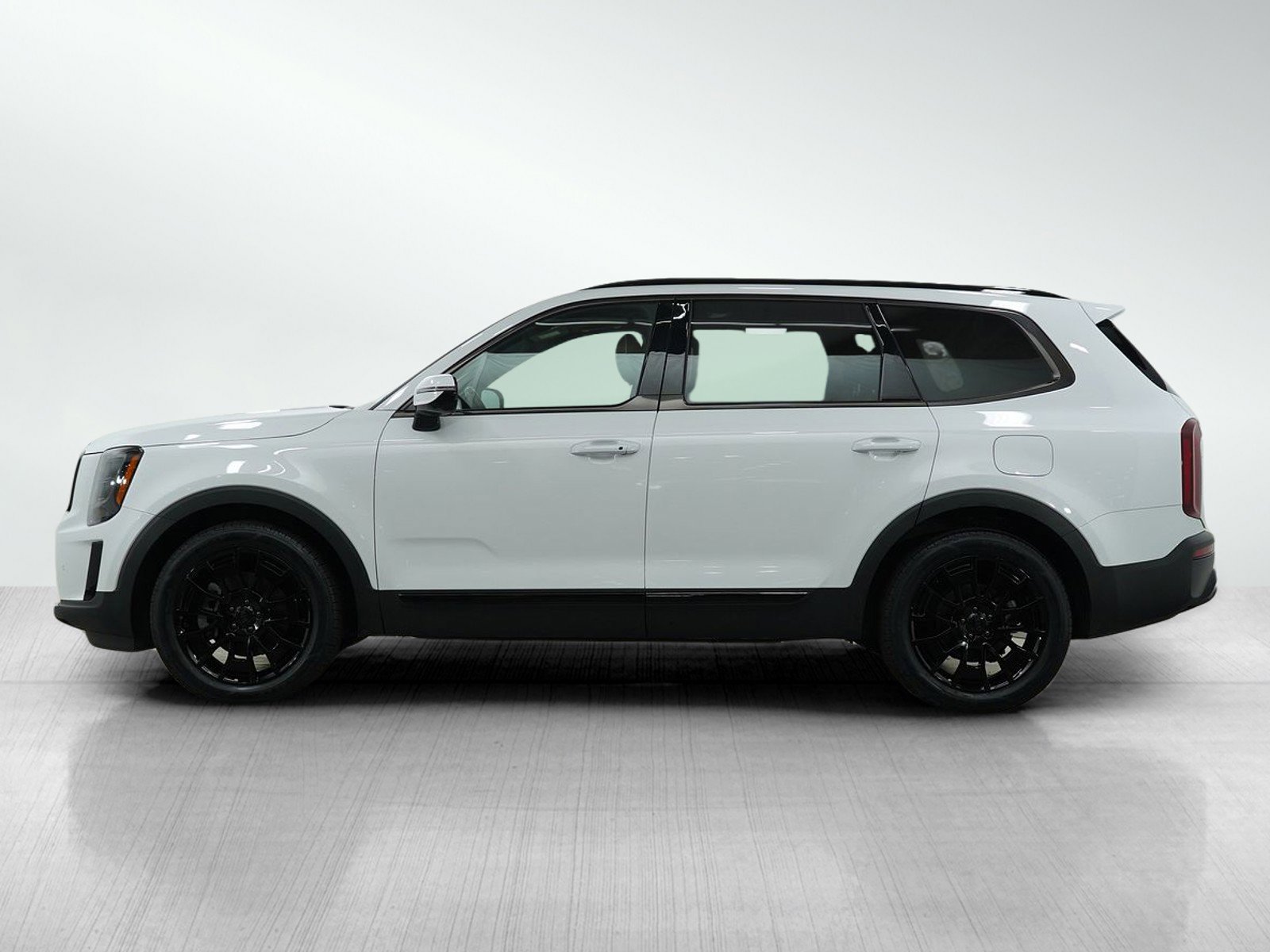Used 2021 Kia Telluride SX with VIN 5XYP5DHC5MG150790 for sale in Roseville, Minnesota