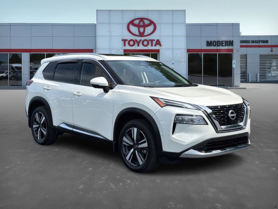 2023 Nissan Rogue Platinum photo 2