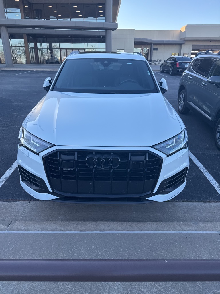 2023 Audi Q7 Premium Plus's photo