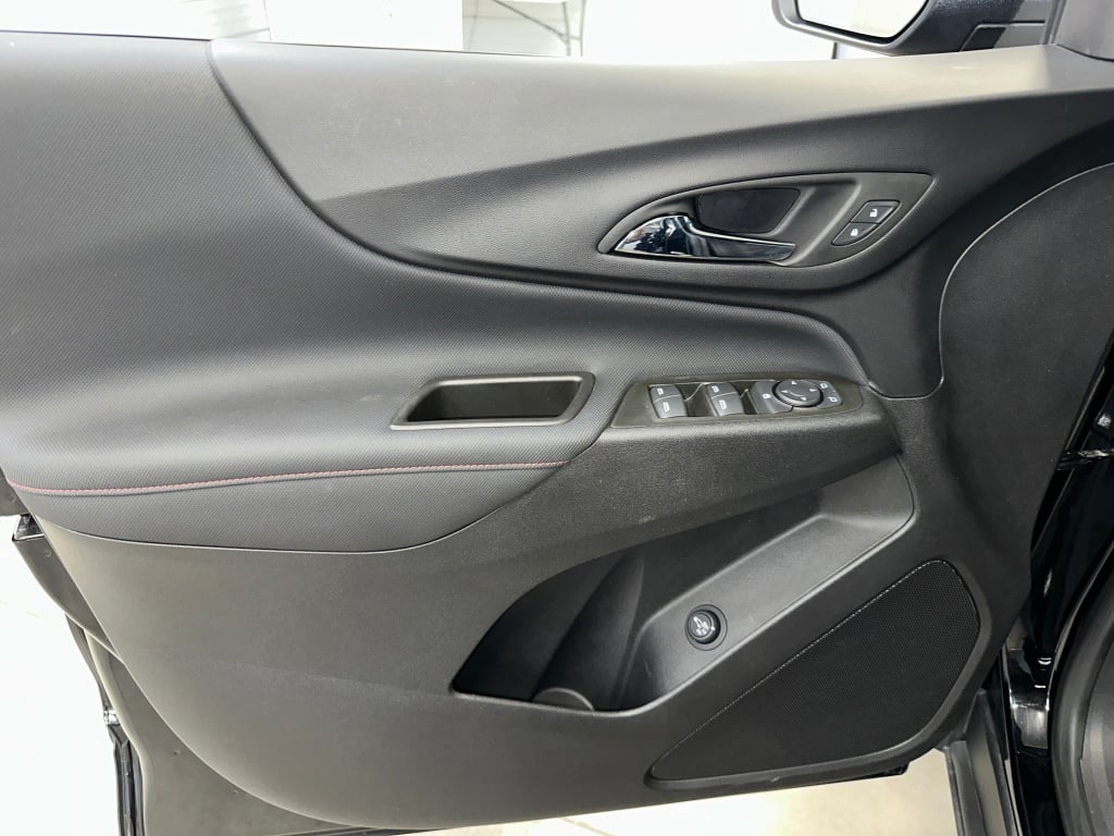 2023 Chevrolet Equinox RS photo 4