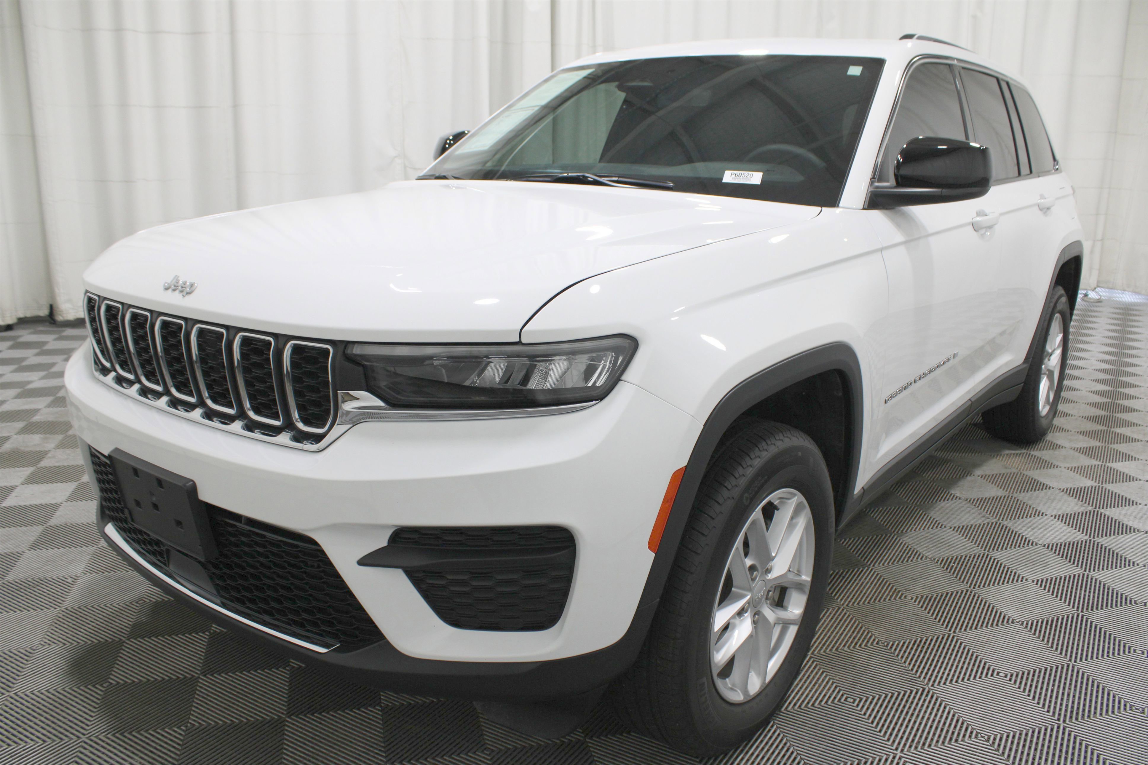 2024 Jeep Grand Cherokee Laredo X photo 27