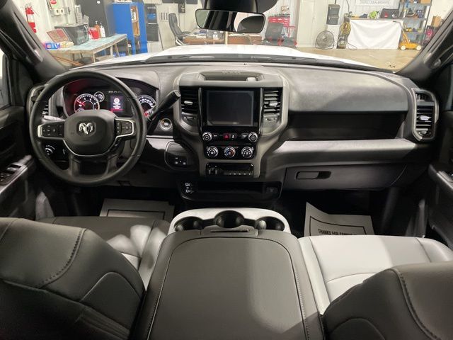 2025 Ram 2500 Tradesman photo 2