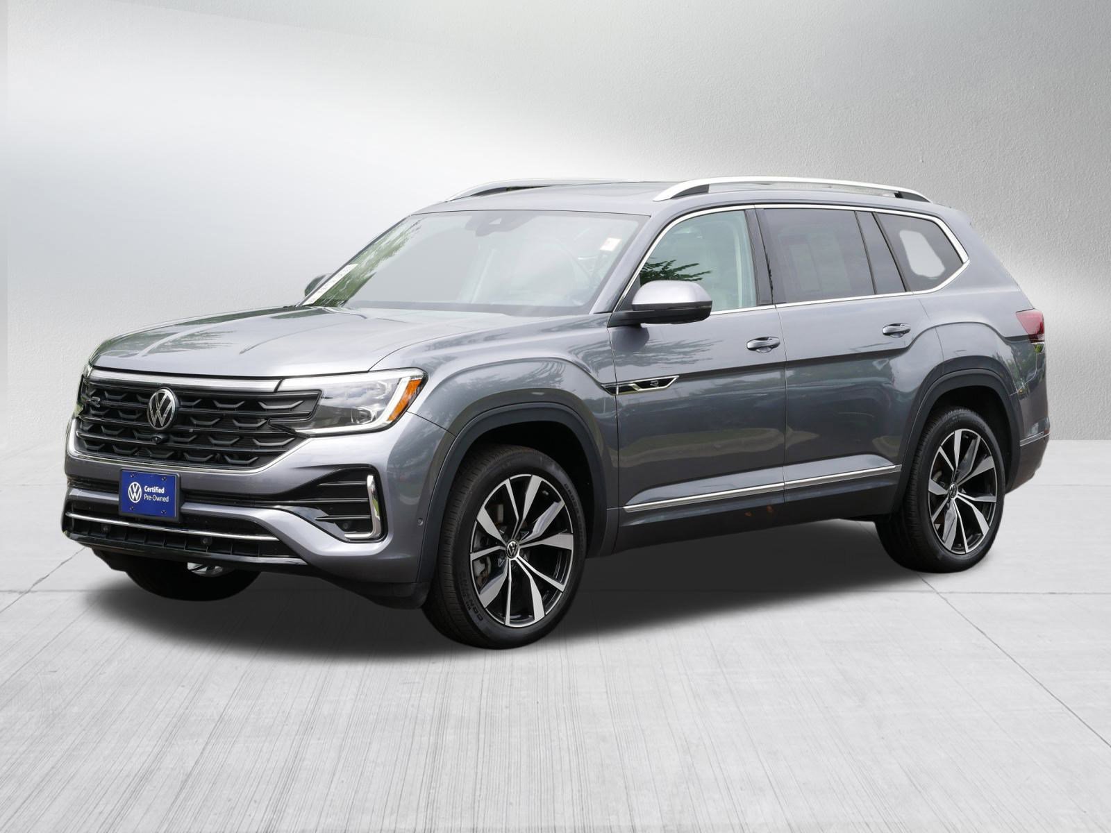 2025 Volkswagen Atlas SEL Premium R-Line photo 3