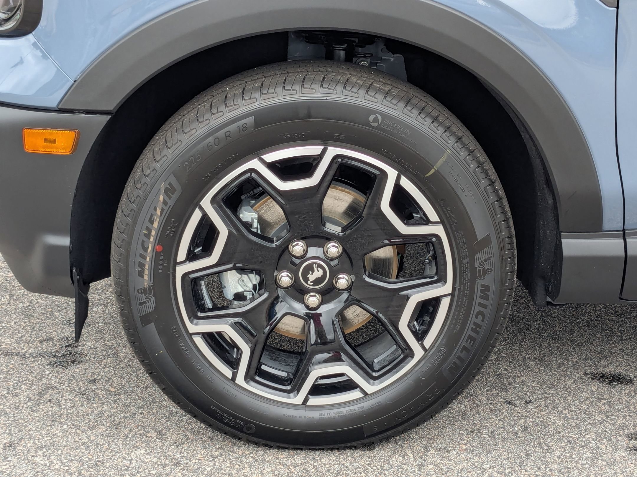 2025 Ford Bronco Sport Outer Banks photo 3