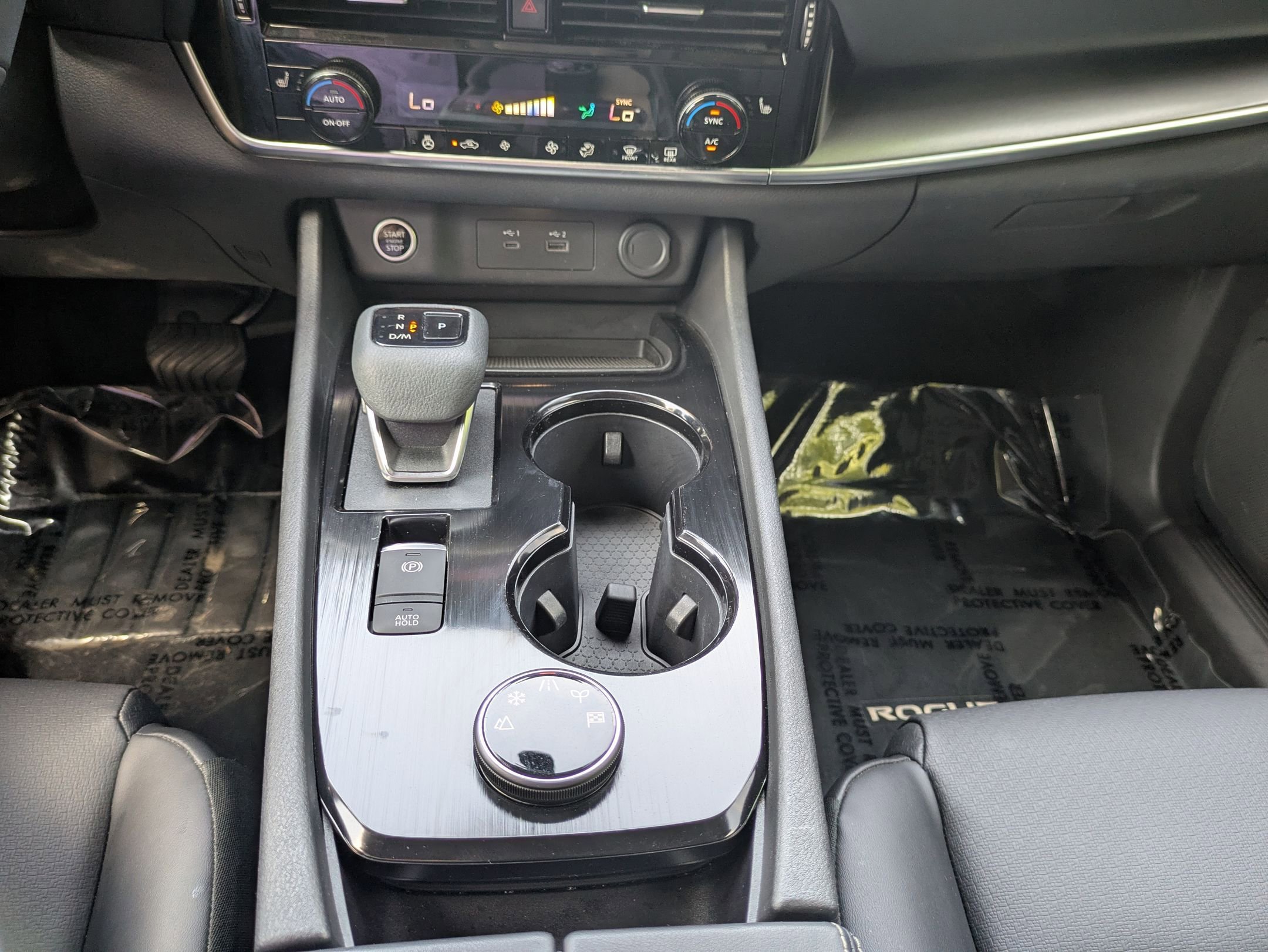 2022 Nissan Rogue SV photo 13