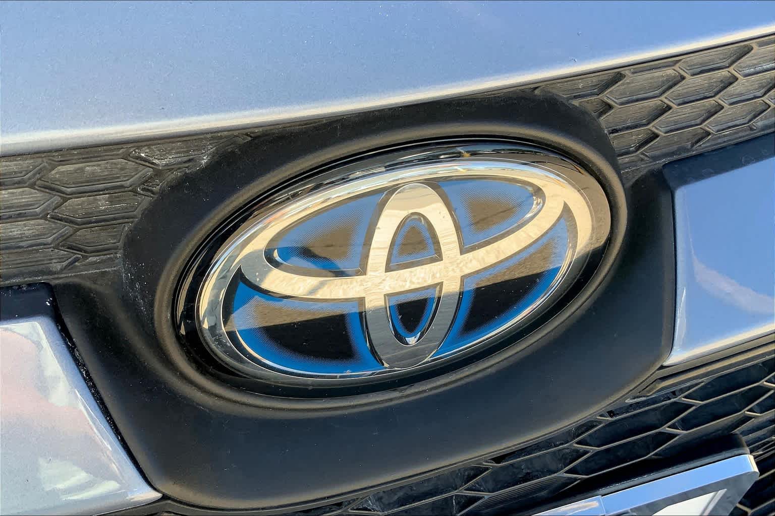 2021 Toyota Corolla Hybrid LE photo 30