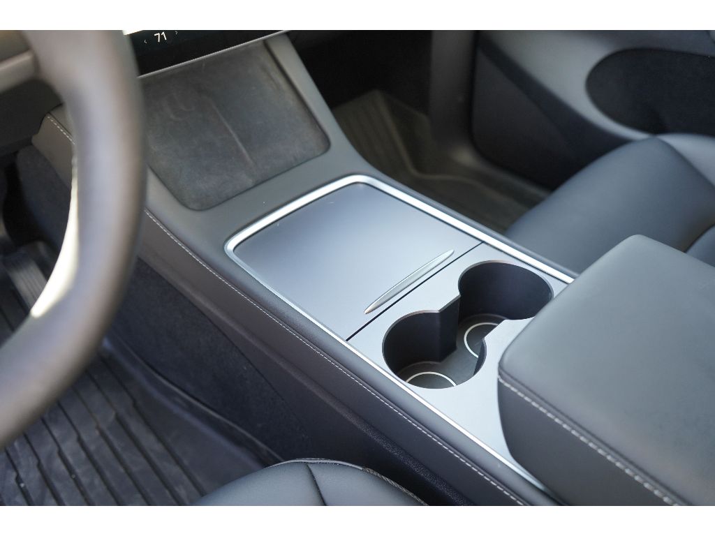 2023 Tesla Model Y Long Range photo 12