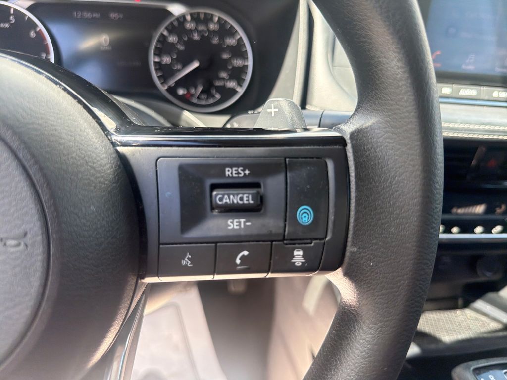 2021 Nissan Rogue SV photo 29