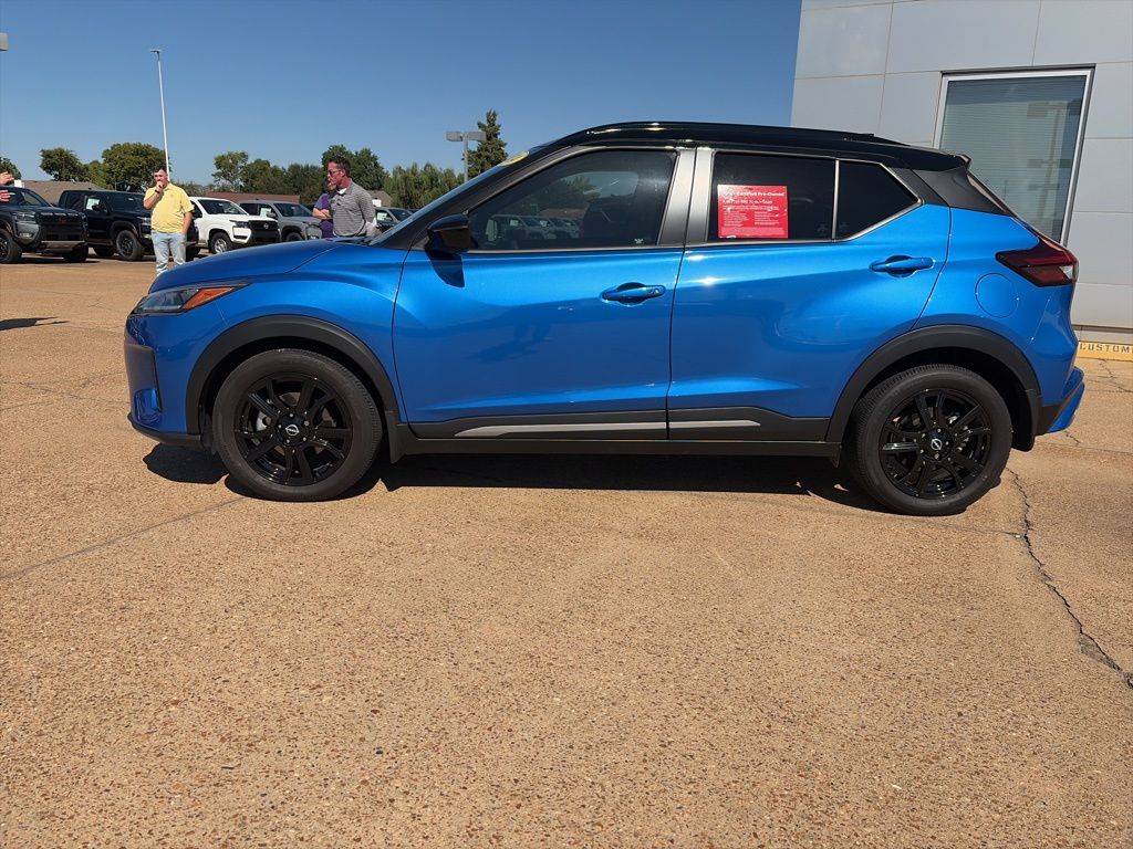 2024 Nissan Kicks SR photo 2