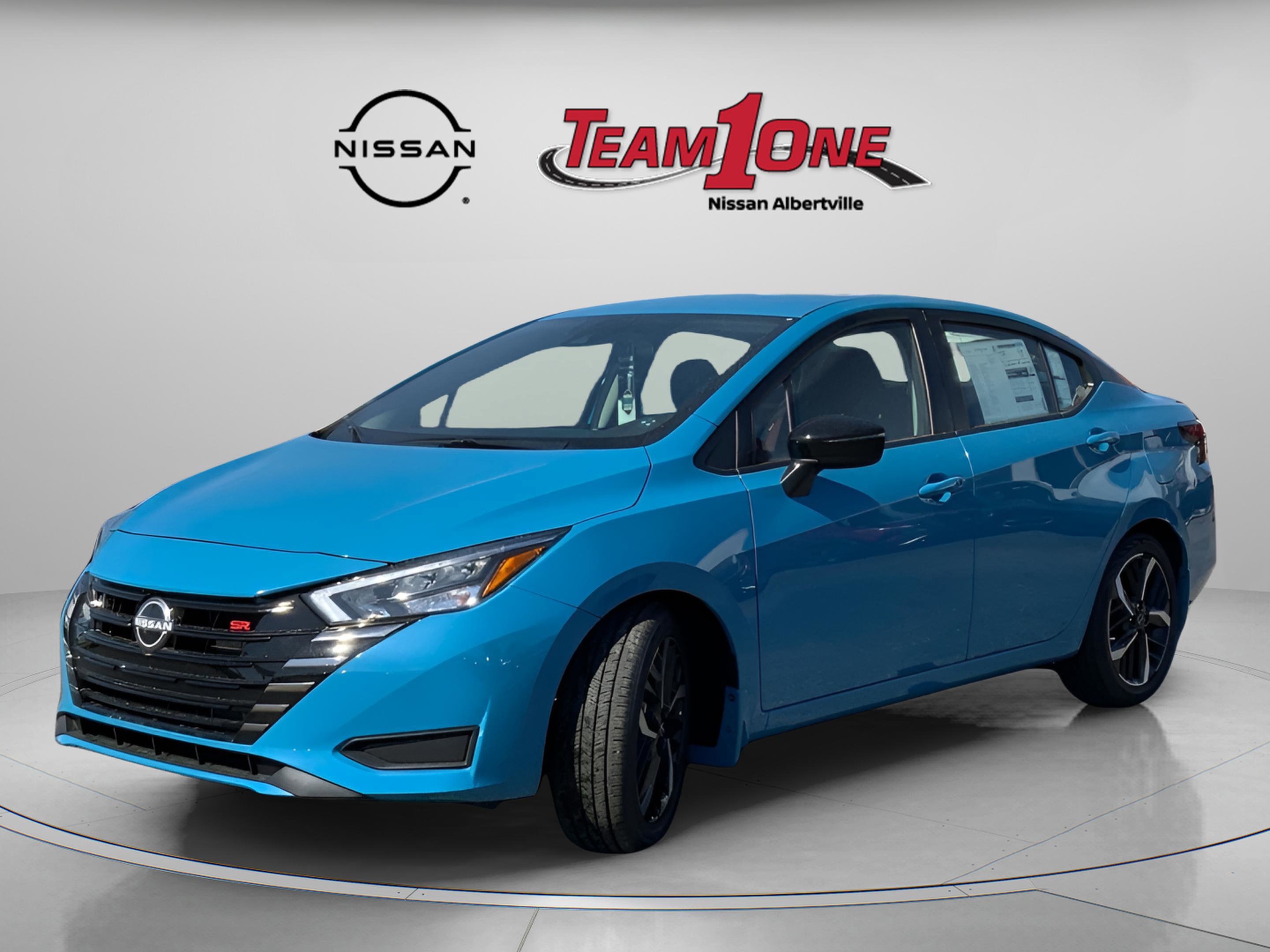 2025 Nissan Versa SR photo 2
