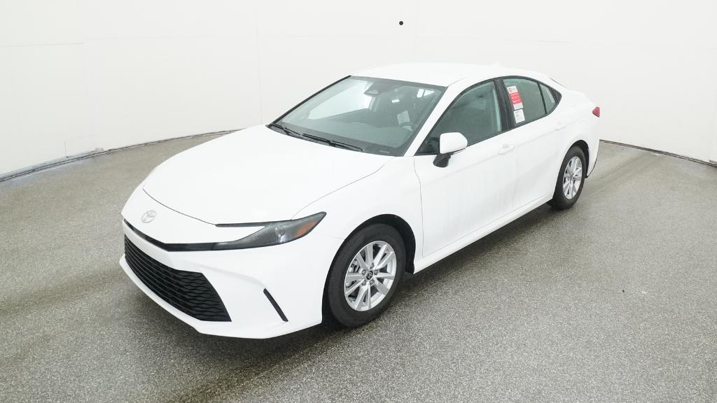2026 Toyota Camry LE's photo