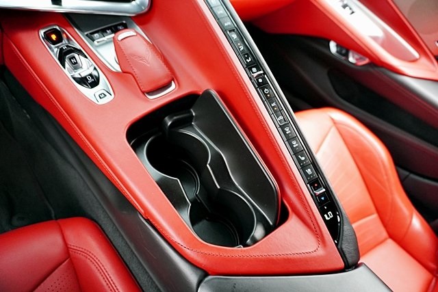 Used 2021 White Chevrolet Stingray image 32