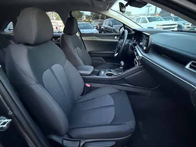 2023 Kia K5 LXS photo 17