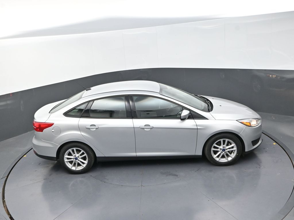 2018 Ford Focus SE photo 17