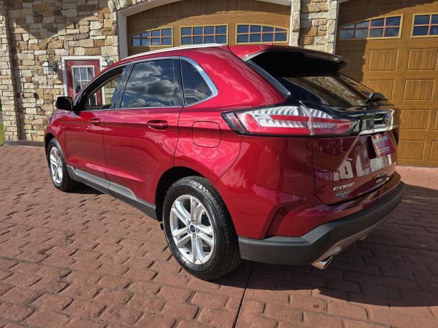 2019 Ford Edge SEL photo 5