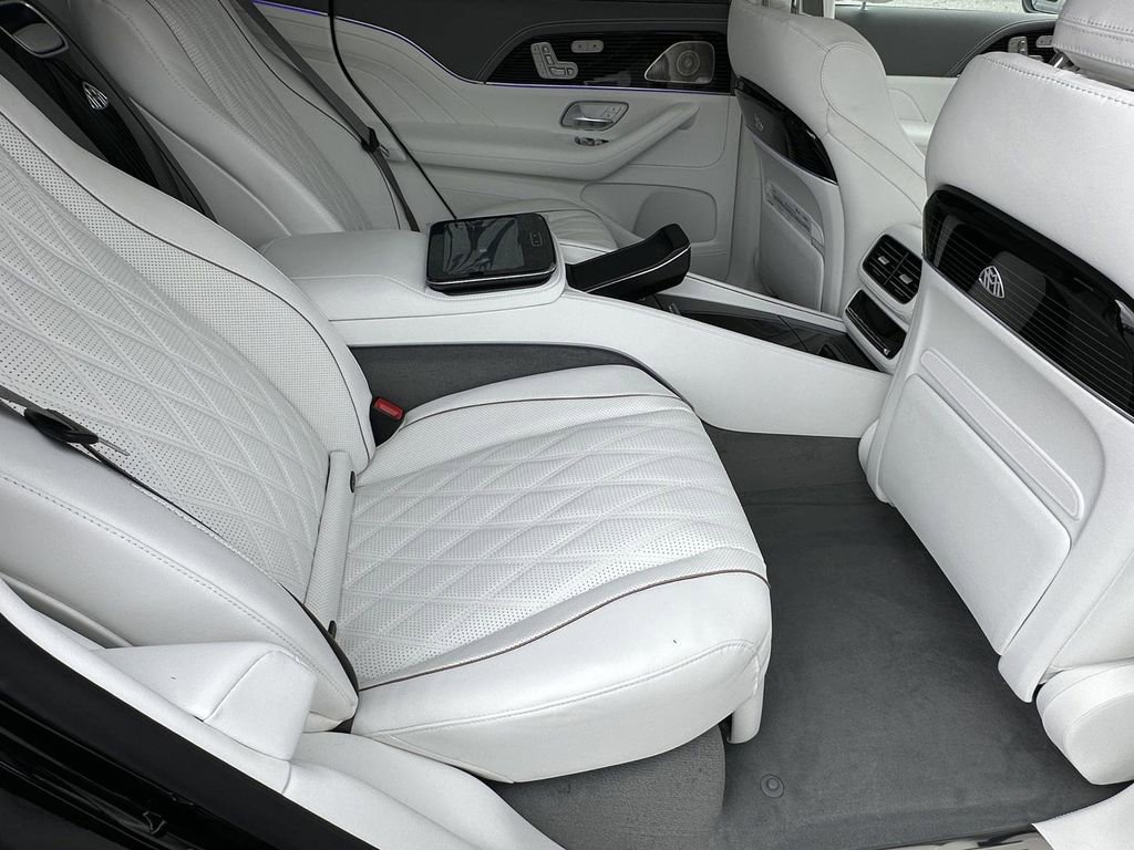 2025 Mercedes Benz GLS Maybach 600 4MATIC photo 18