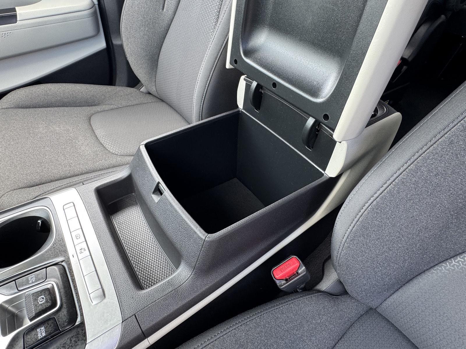 2022 Kia Carnival LX photo 27