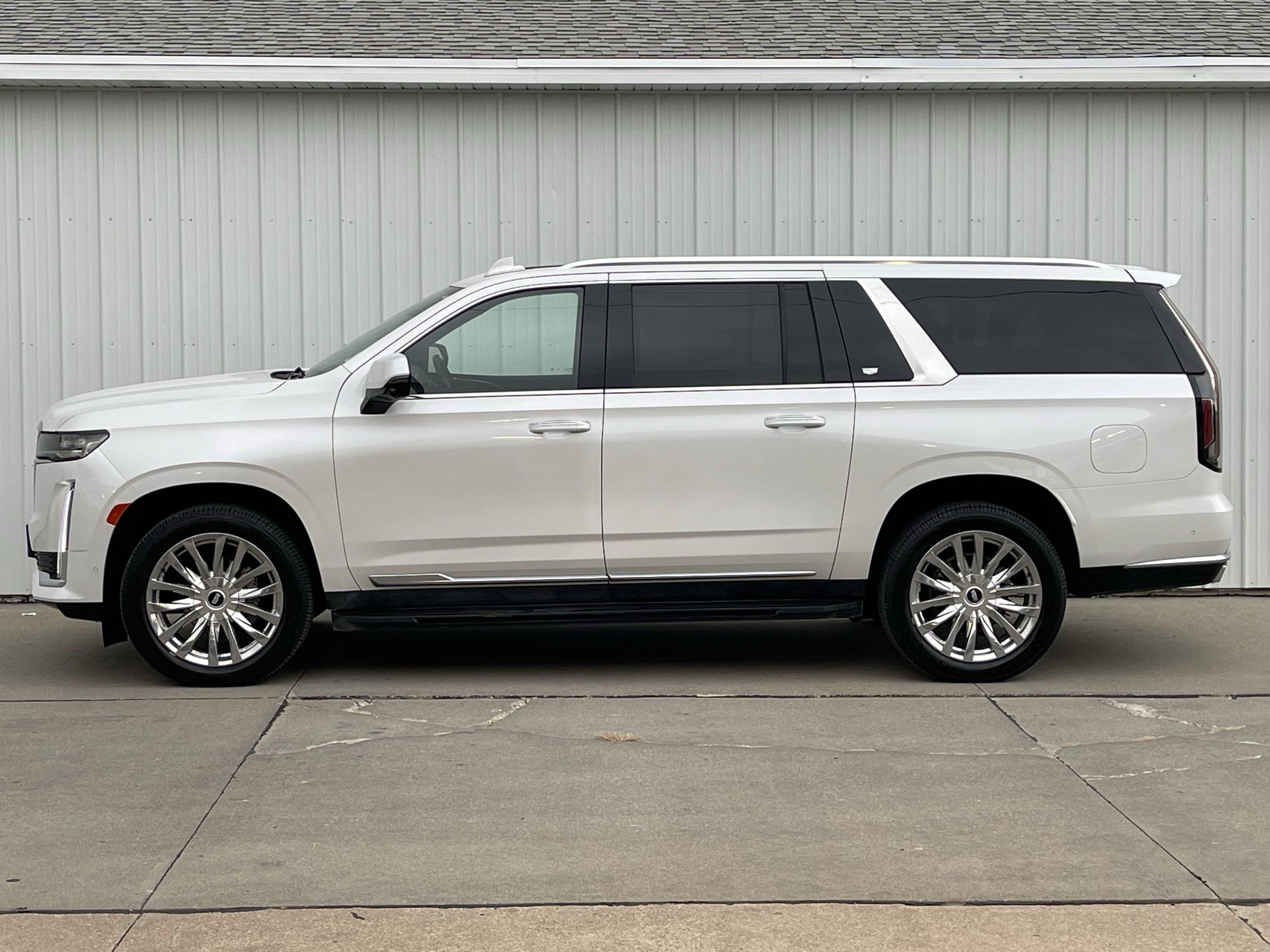 2023 Cadillac Escalade ESV Premium Luxury photo 17