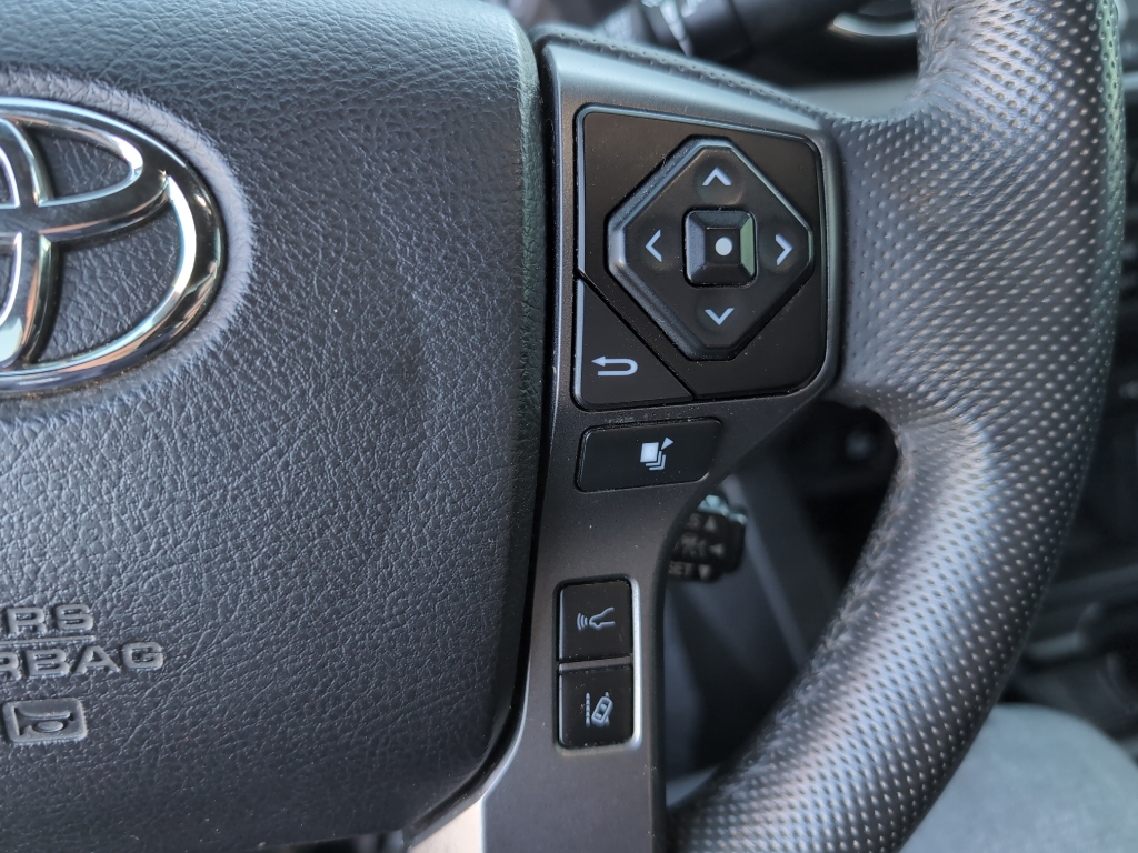 2021 Toyota Tacoma TRD photo 16