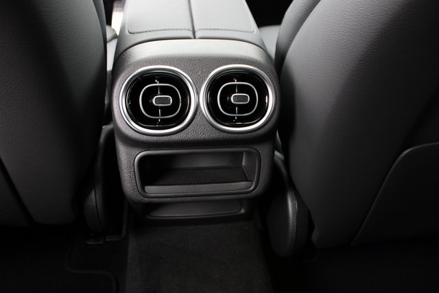 2025 Mercedes Benz GLC 300 4MATIC photo 33