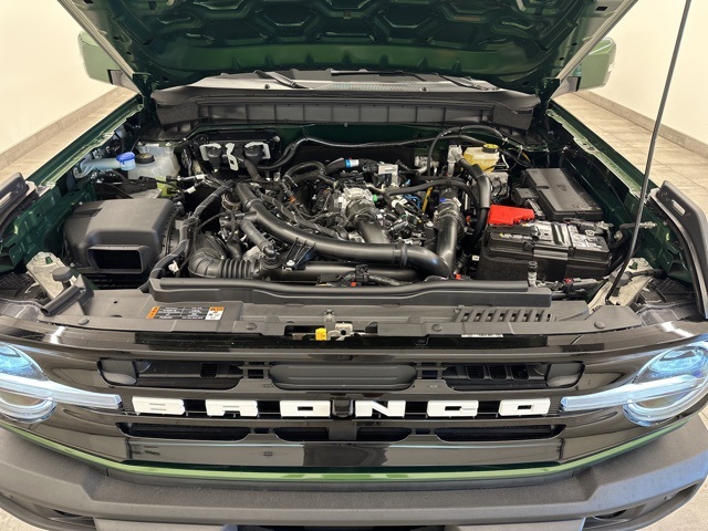 2025 Ford Bronco Outer Banks photo 3