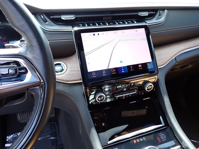 2022 Jeep Grand Cherokee Summit photo 21