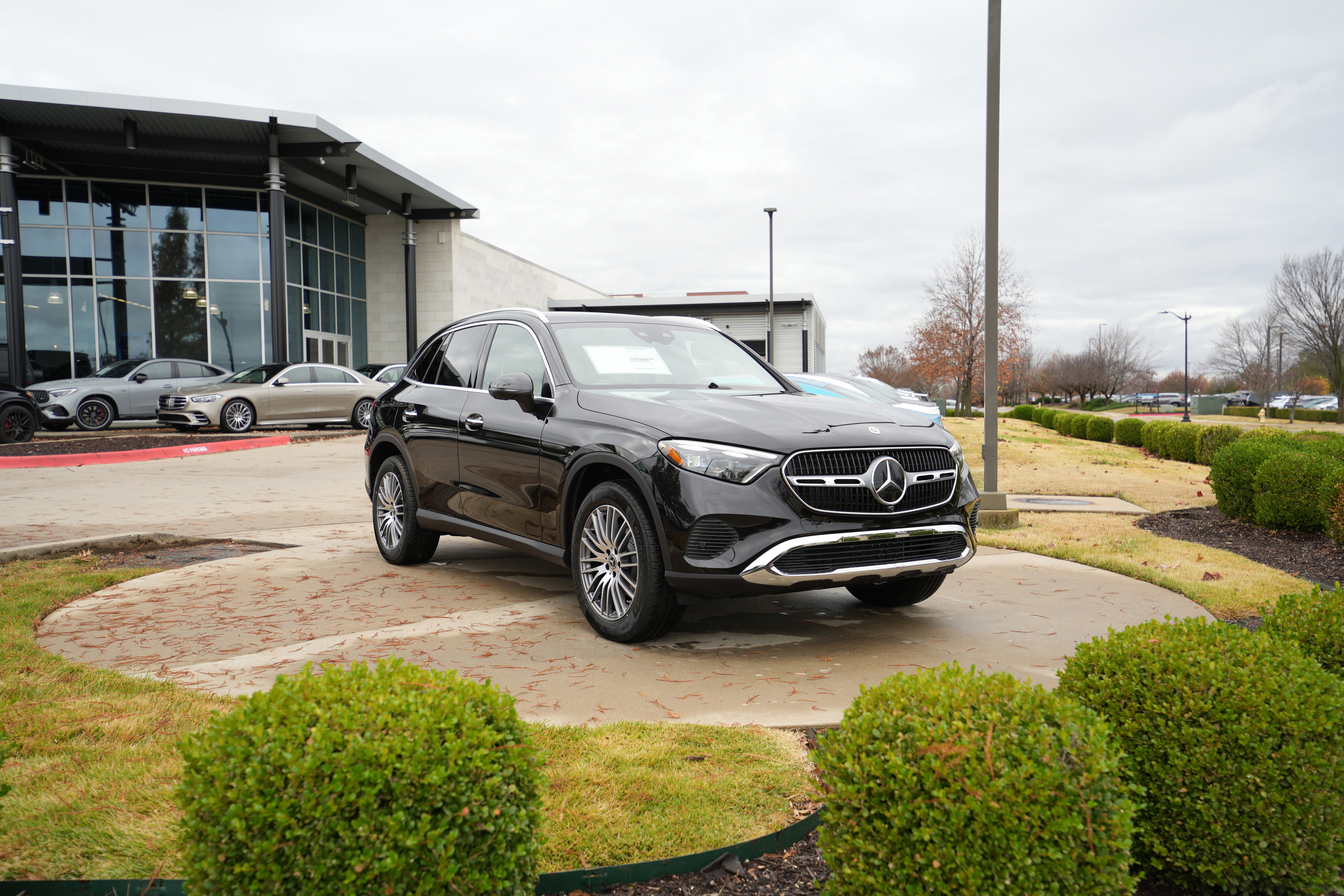 2026 Mercedes-Benz GLC Base's photo