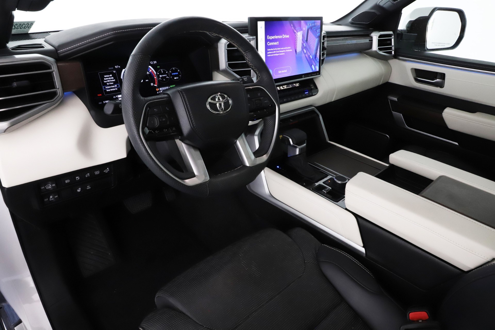 2024 Toyota RAV4 LE photo 16