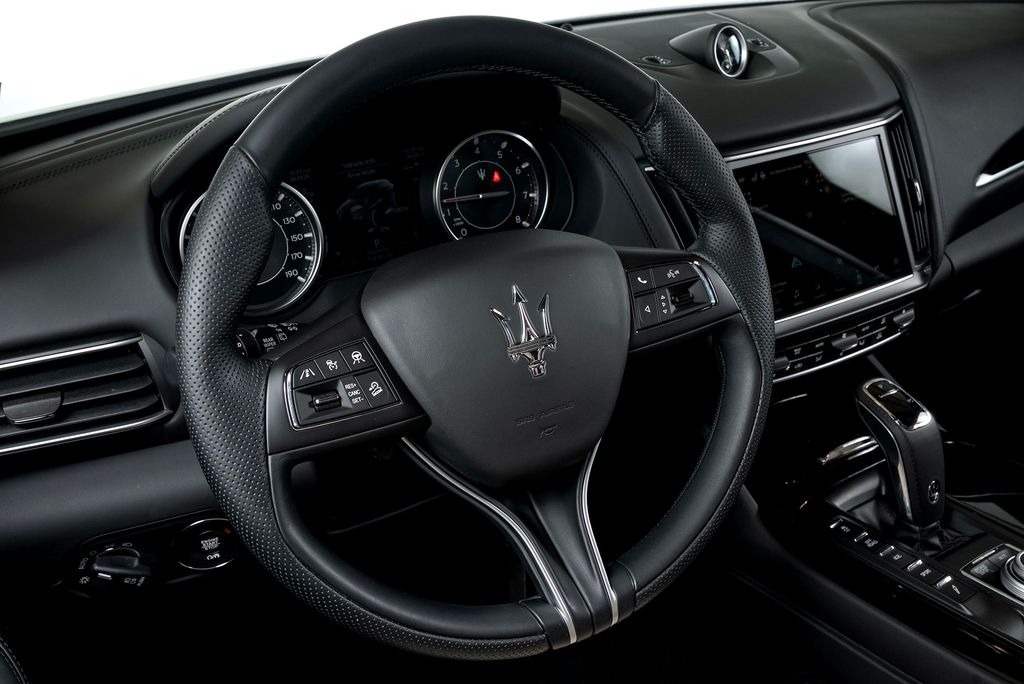 2022 Maserati Levante GT photo 28