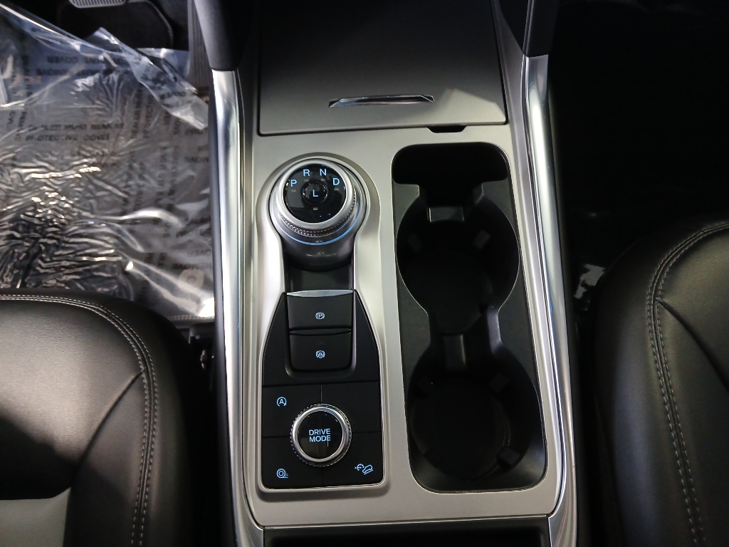 2023 Ford Explorer XLT photo 16