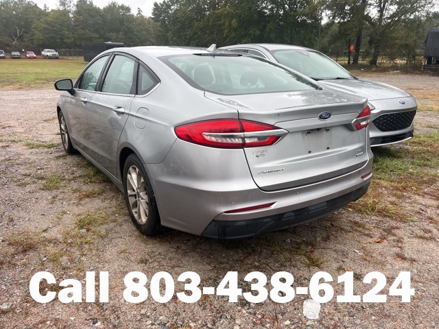 2020 Ford Fusion SE photo 3