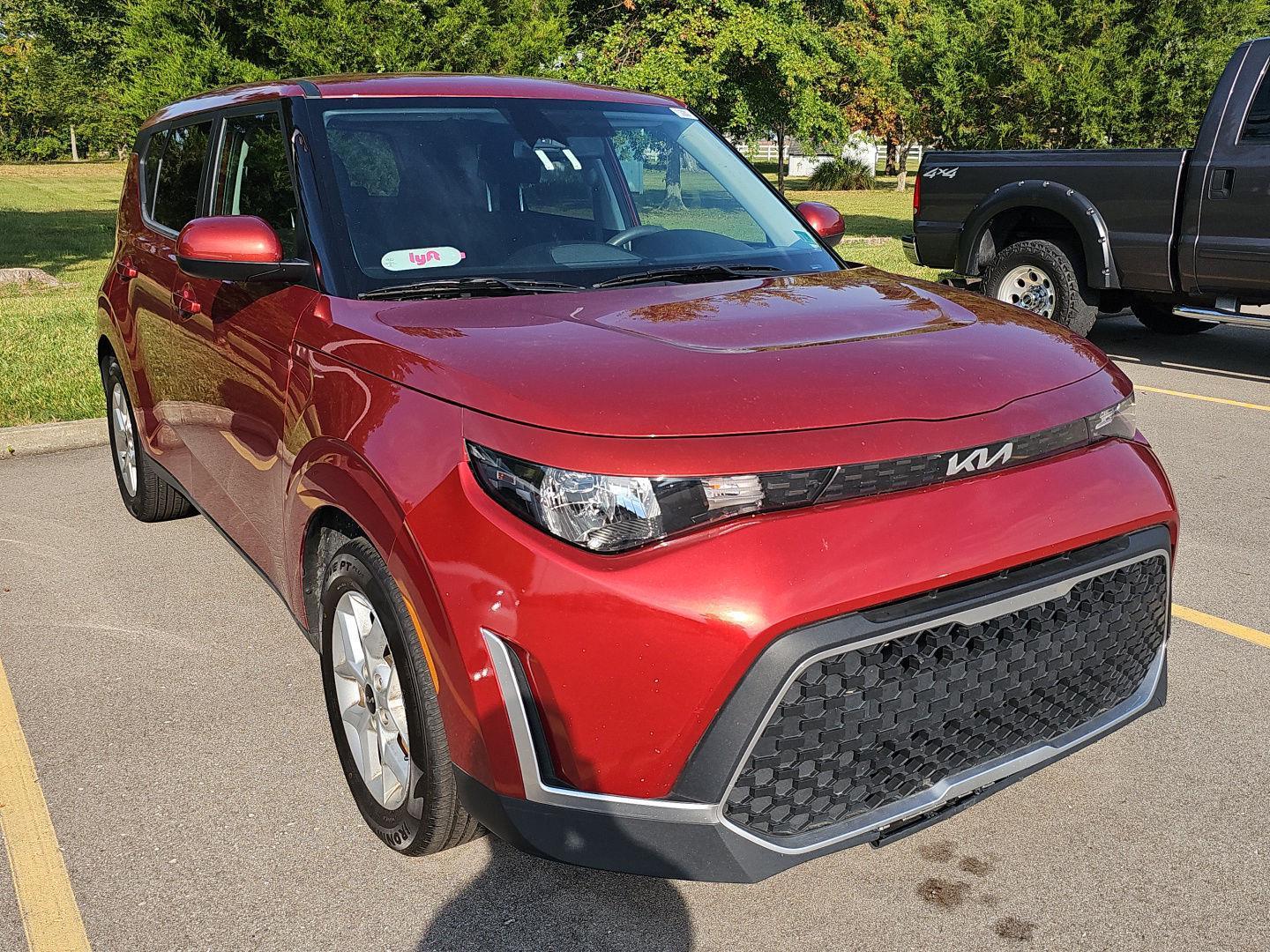 2023 Kia Soul LX photo 2