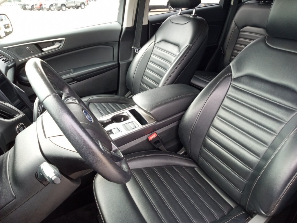 2023 Ford Edge SEL photo 15