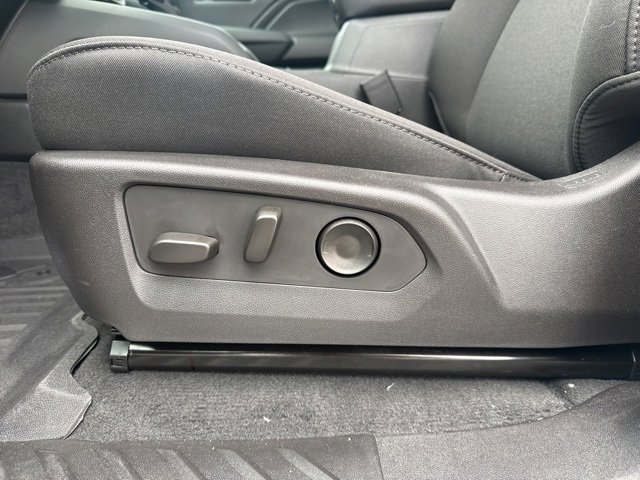 2025 Chevrolet Colorado LT photo 19