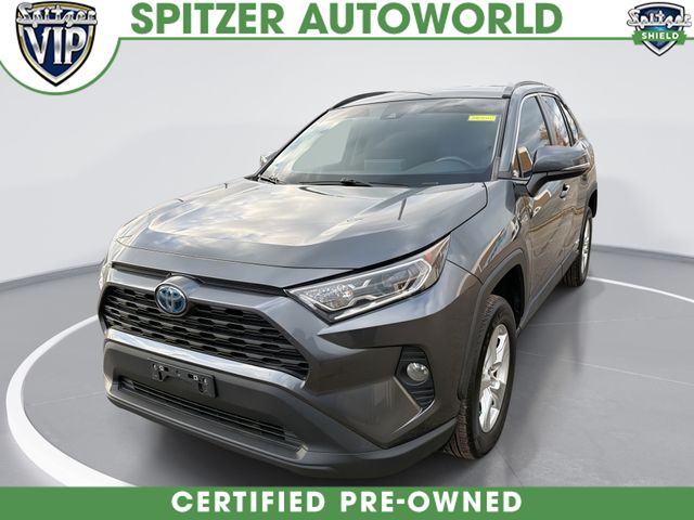 2021 Toyota RAV4 XLE's photo