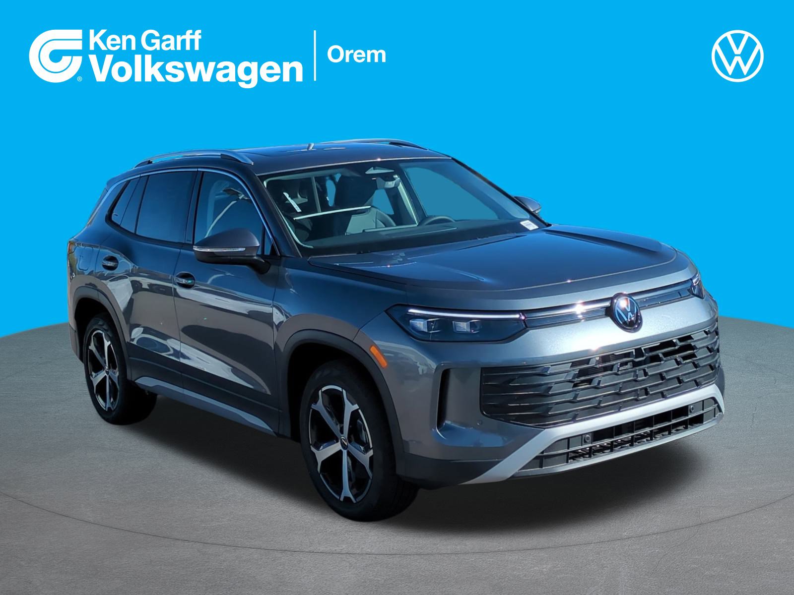 2025 Volkswagen Tiguan SE's photo