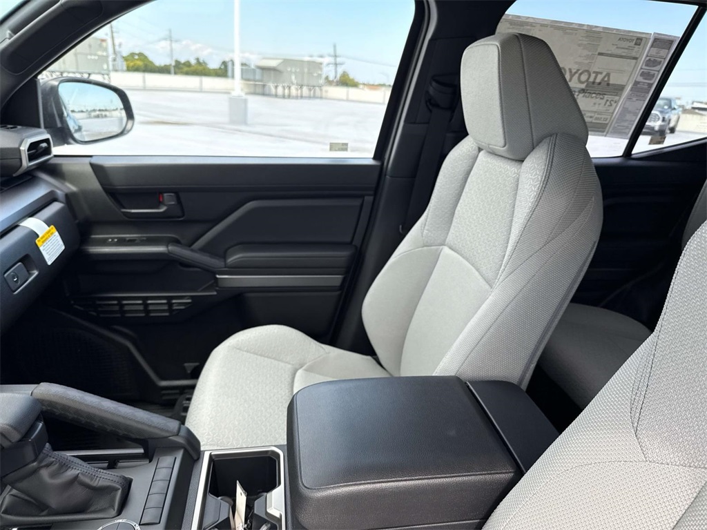 2025 Toyota 4Runner SR5 photo 14